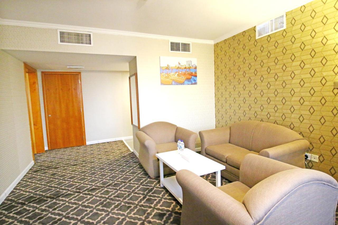 Отель The George By Saffron, Creek 3*