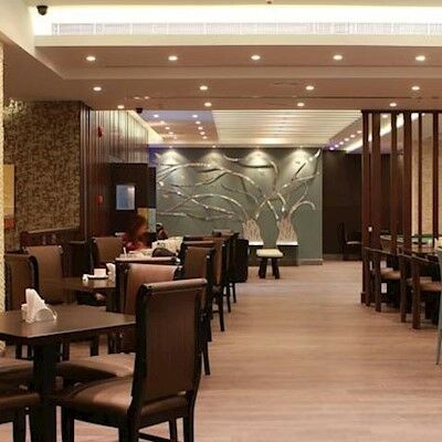 होटल The George By Saffron, Creek 3*
