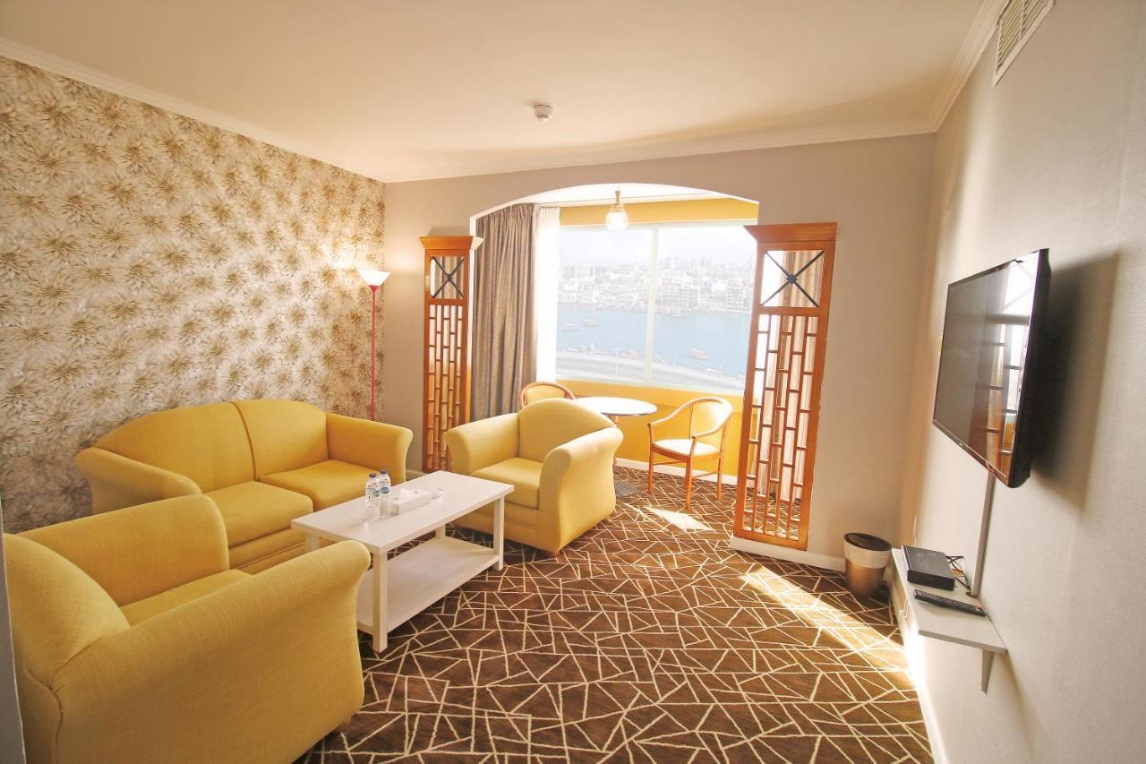The George By Saffron, Creek Готель