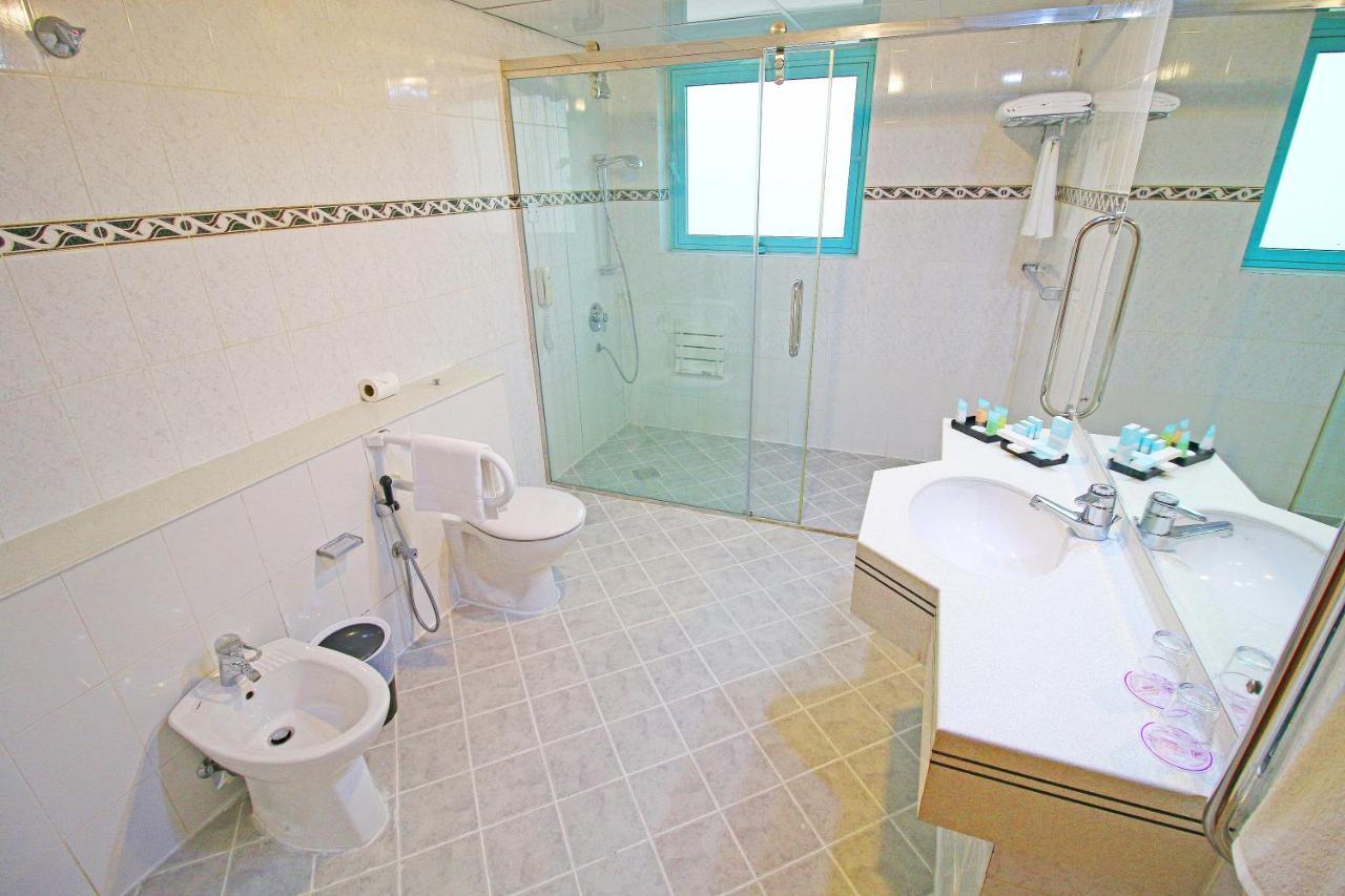 Отель The George By Saffron, Creek