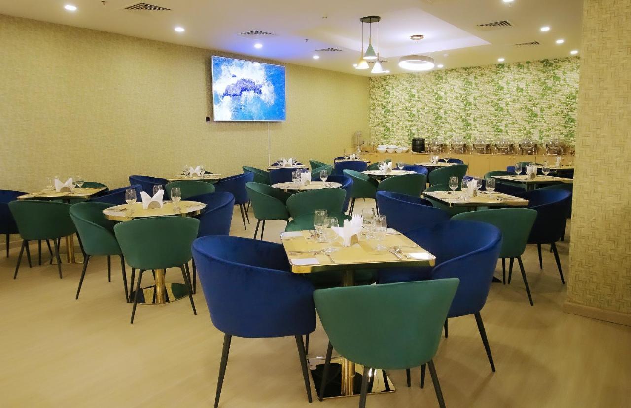 The George By Saffron, Creek Отель